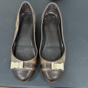 Gucci flats